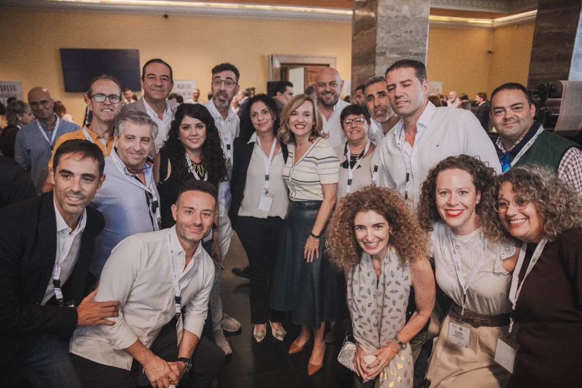 Alegría pone en valor la fortaleza de los equipos directivos en España, integrados por docentes con un pie dentro del aula