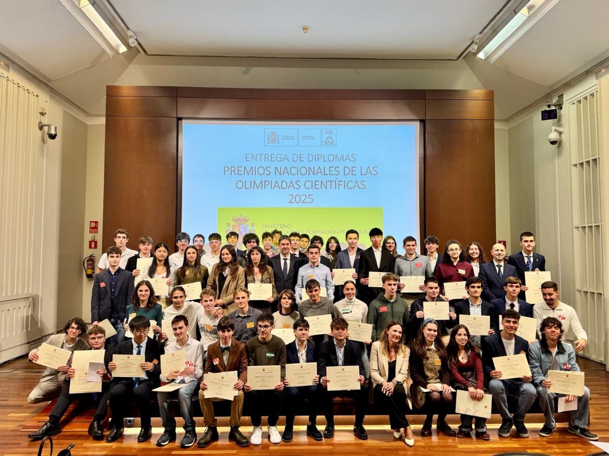 71 estudiantes reciben los premios concedidos por el Ministerio de Educación por las Olimpiadas Científicas