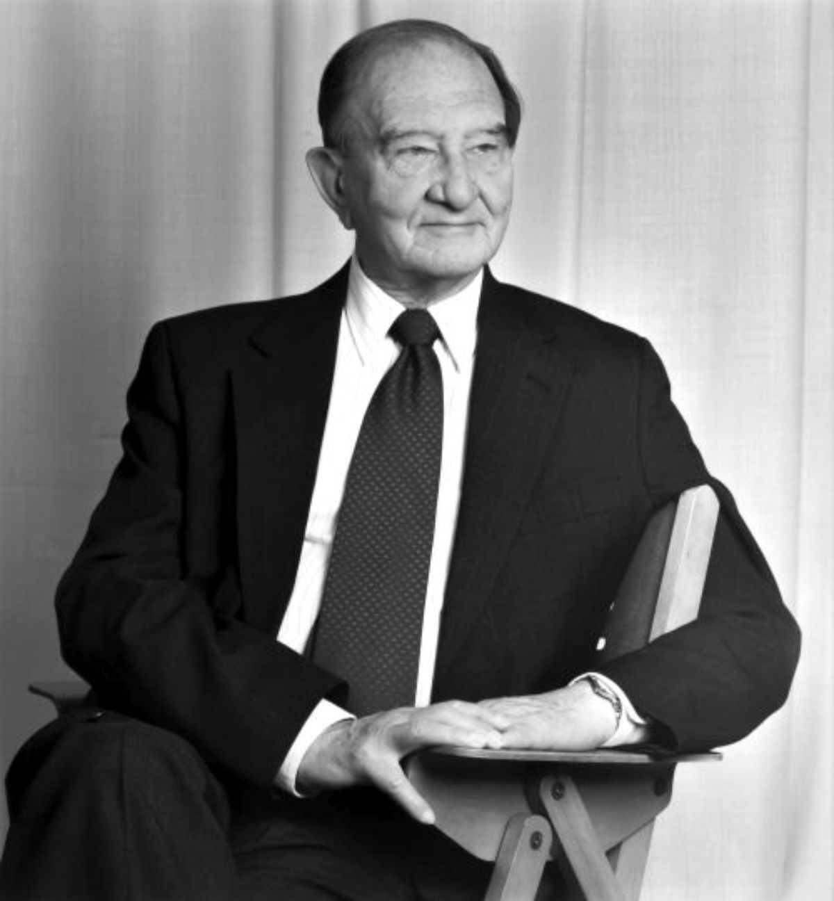 El Gobierno concede a Nicolás Sánchez-Albornoz la Gran Cruz de la Orden de Alfonso X El Sabio