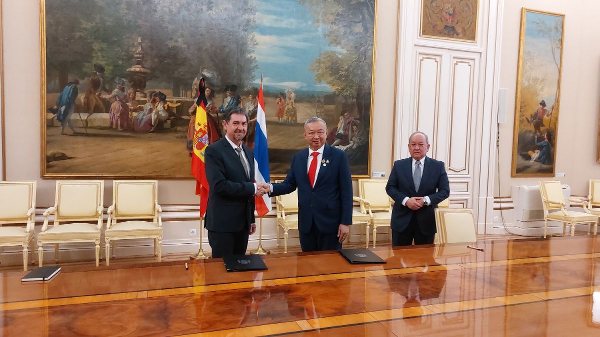 España y Tailandia firman un acuerdo de colaboración en materia educativa
