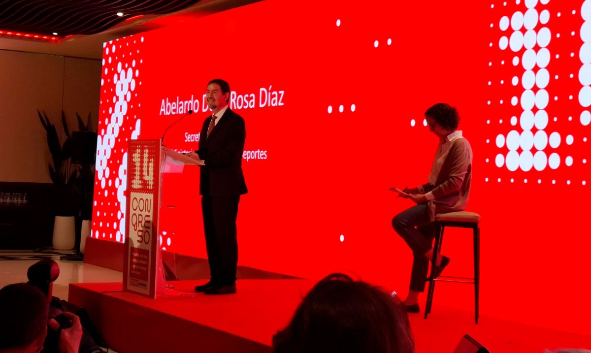 Abelardo de la Rosa: «La escuela está llamada a la transformación social y a mantener y conquistar nuevos derechos»