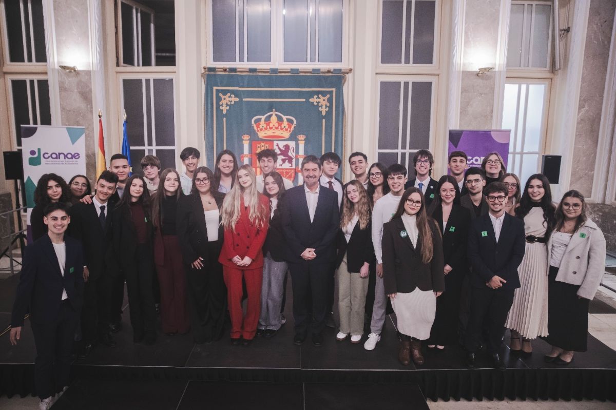 El secretario de Estado acompaña a Canae en su acto de celebración del Día del Estudiante