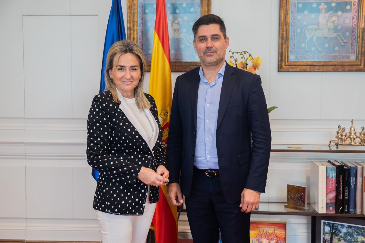 La ministra de Educación, Formación Profesional y Deportes se reúne con miembros de la Asociación de Futbolistas