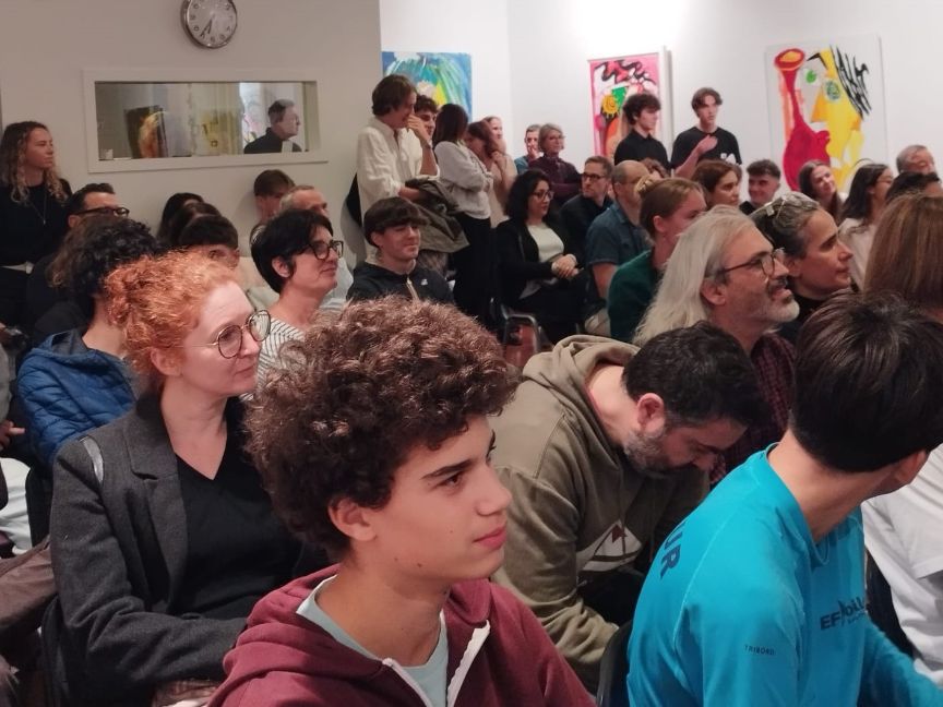 Imágenes del salón de actos del Cervantes.