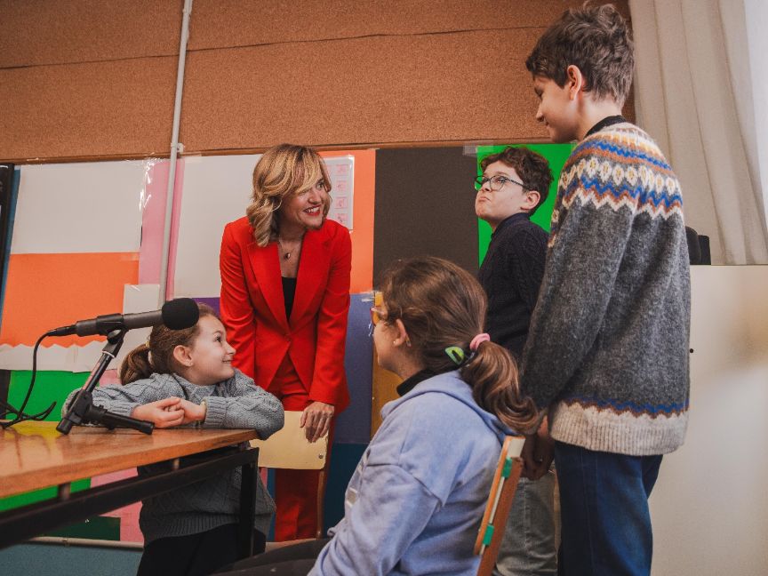 Pilar Alegría participa en la celebración del 50 aniversario del CEIP Eugenio López y López de Zaragoza