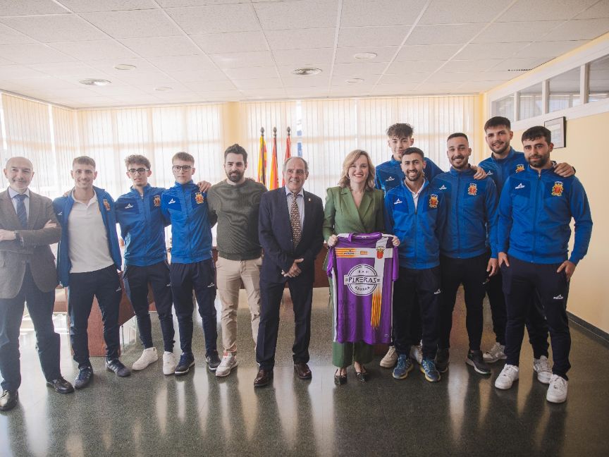 Pilar Alegría destaca en Azuara la importancia de que las administraciones ofrezcan oportunidades en el medio rural