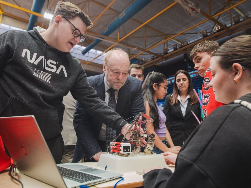 El secretario de Estado, José Manuel Bar, visita el Encuentro Estatal de Robótica Educativa ‘Robocampeones 2024’