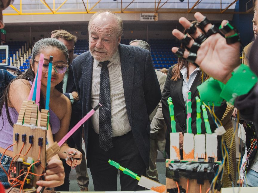 El secretario de Estado, José Manuel Bar, visita el Encuentro Estatal de Robótica Educativa ‘Robocampeones 2024’