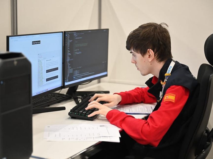 España logra tres medallas de excelencia en las olimpiadas de la Formación Profesional celebradas en Lyon