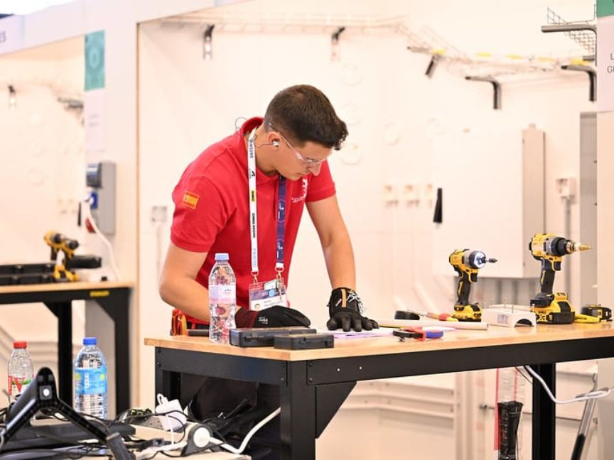 David Gallardo (Andalucía), medalla de excelencia en la categoría de Instalaciones Eléctricas