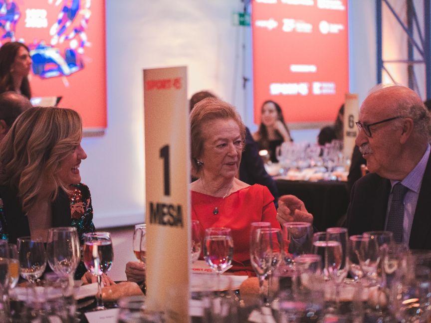  Pilar Alegría: “El deporte español ha vuelto a dar lo mejor de sí mismo ayudando tras la DANA”