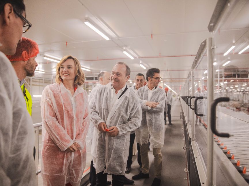 Pilar Alegría y Salvador Illa visitan el proyecto de centro alimentario del grupo bonÀrea