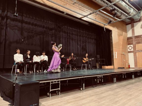 Momento final del espectáculo de danza