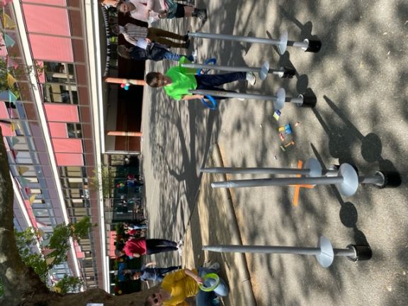 Otro de los juegos de la yincana, el de las lanzas