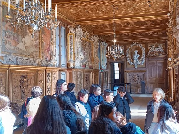 Los alumnos durante la visita guiada