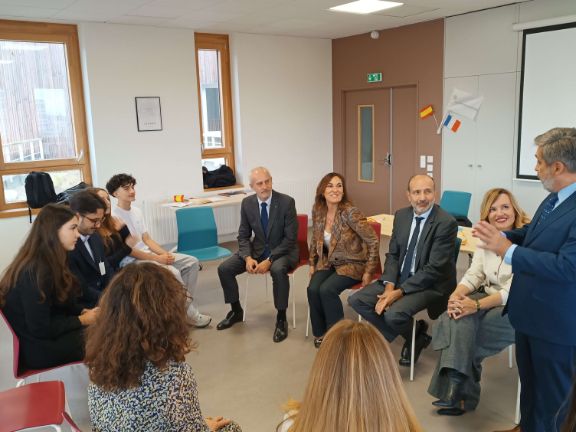 Reunión con el equipo docente