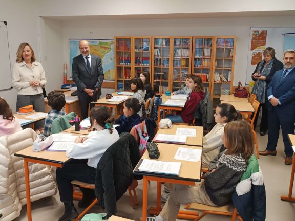 La ministra en la clase de 6ème