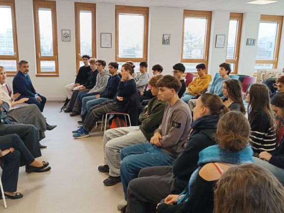 Un momento de la charla con los alumnos de Terminale