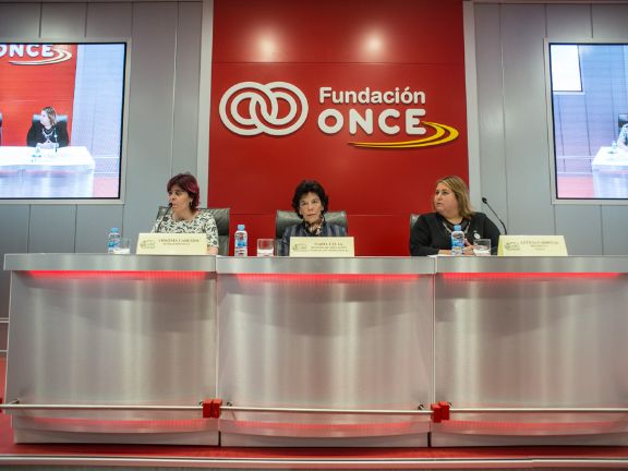 Celaá asiste al 40º aniversario de CEAPA 