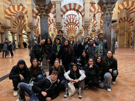 Alumnos de la sección en la Mezquita de Córdoba