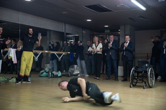 La ministra Pilar Alegría visita las instalaciones de CAR de Madrid