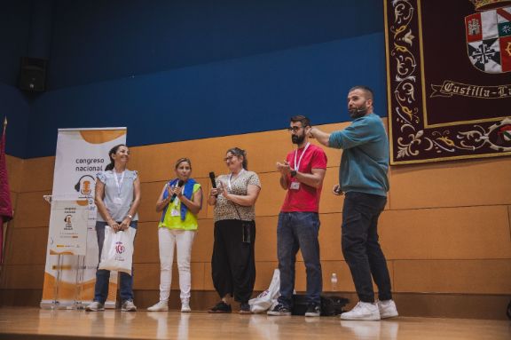 Jimeno con varios docentes asistentes al Congreso