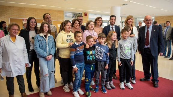 La ministra Pilar Alegría en el CEIP La Estación