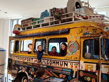 Alumnos de 6ème en el Museo del Hombre