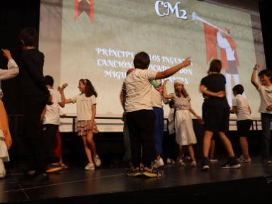 Un momento del baile dedicado a Cervantes