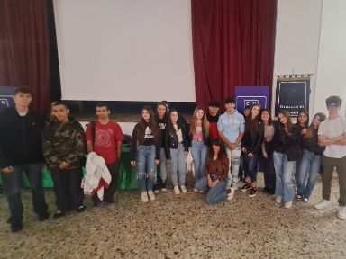 Elisa Victoria y alumnos