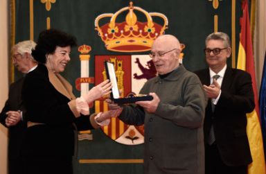 Imagen de la ceremonia de entrega de condecoraciones de la Orden Civil de Alfonso X el Sabio