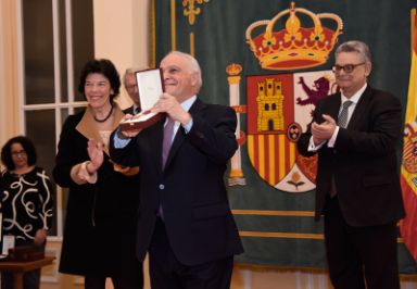 Imagen de la ceremonia de entrega de condecoraciones de la Orden Civil de Alfonso X el Sabio