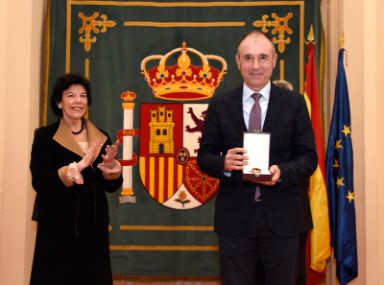 Imagen de la ceremonia de entrega de condecoraciones de la Orden Civil de Alfonso X el Sabio