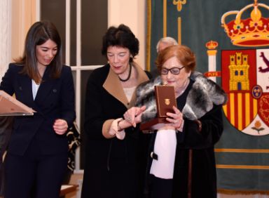 Imagen de la ceremonia de entrega de condecoraciones de la Orden Civil de Alfonso X el Sabio