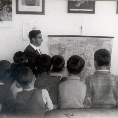 Misión Cultural en Aliste (Zamora). ACME. Comisaría de Extensión Cultural. Signatura 079311_s01_f0004. Año 1948. Fotógrafo: Eugenio Picazas