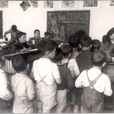 Misión Cultural en Aliste (Zamora). ACME. Comisaría de Extensión Cultural. Signatura 079311_s01_f0007. Año 1948. Fotógrafo: Eugenio Picazas