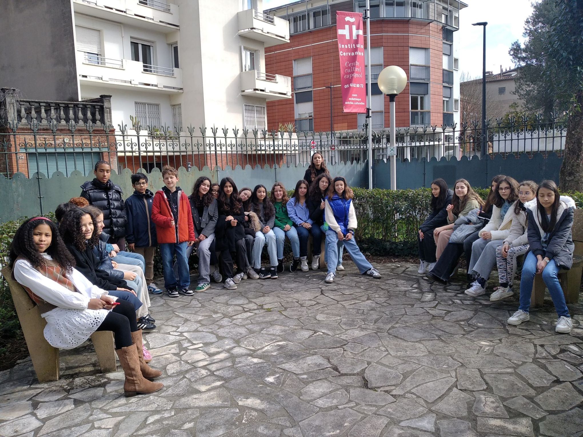En el jardín del Cervantes.
