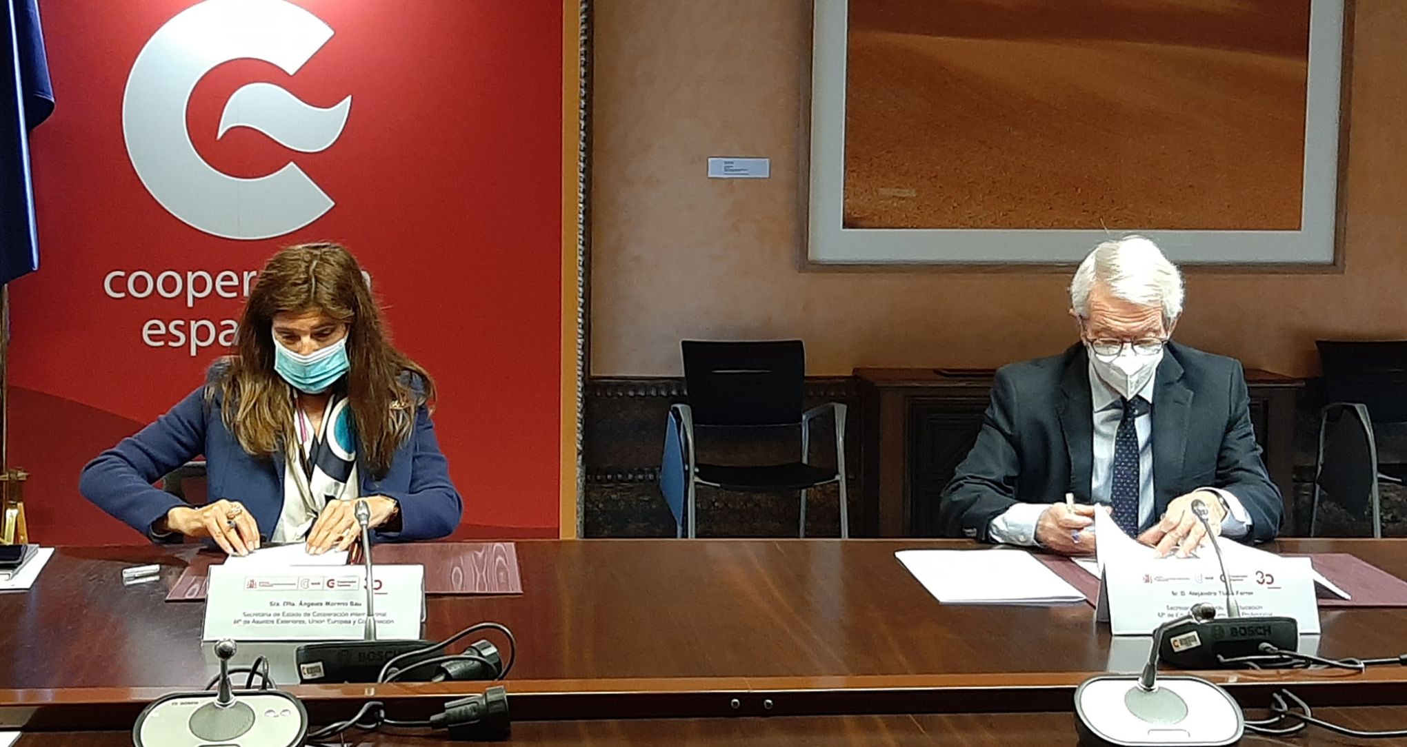 El secretario de Estado de Educación, Alejandro Tiana, y la secretaria de Estado de Cooperación Internacional, Ángeles Moreno Bau.