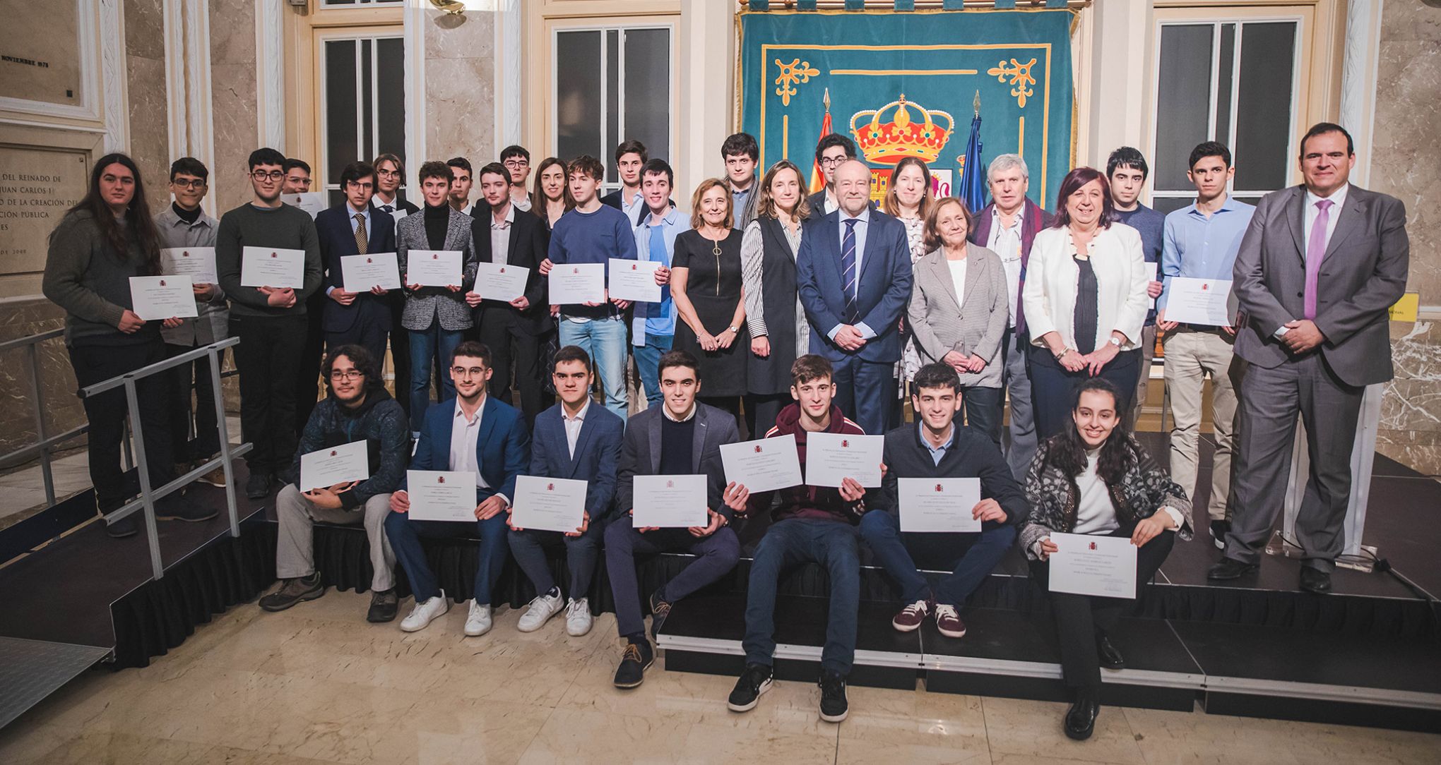Foto de familia de los ganadores de los Premios Nacionales de las Olimpiadas Científicas 2022