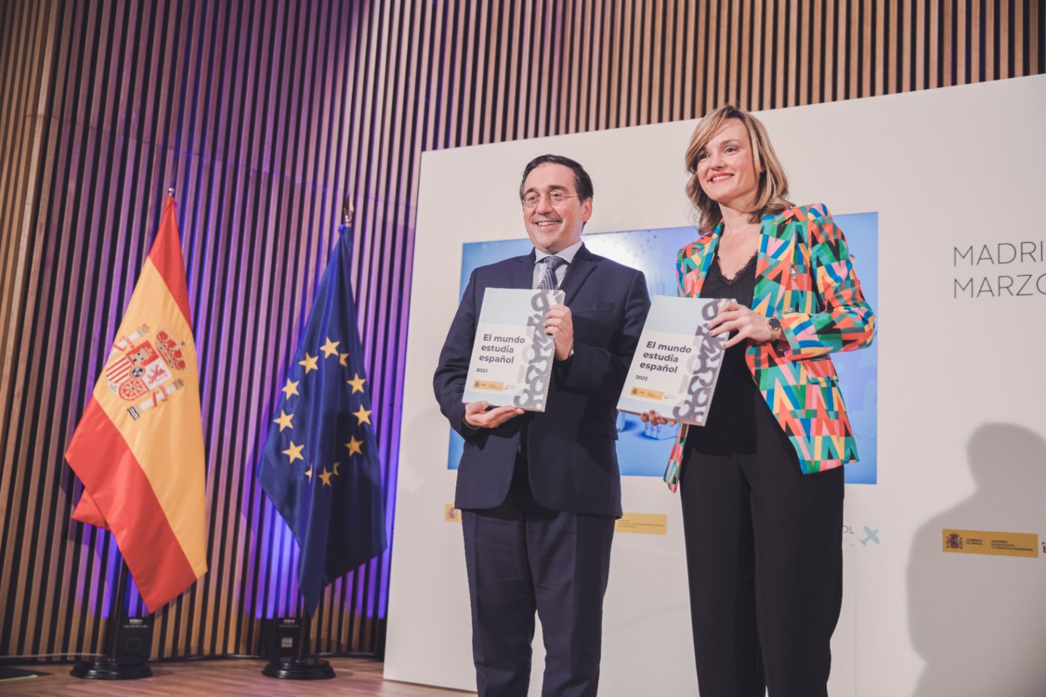 Pilar Alegría y José Manuel Albares en la presentación de 'El mundo estudia español'