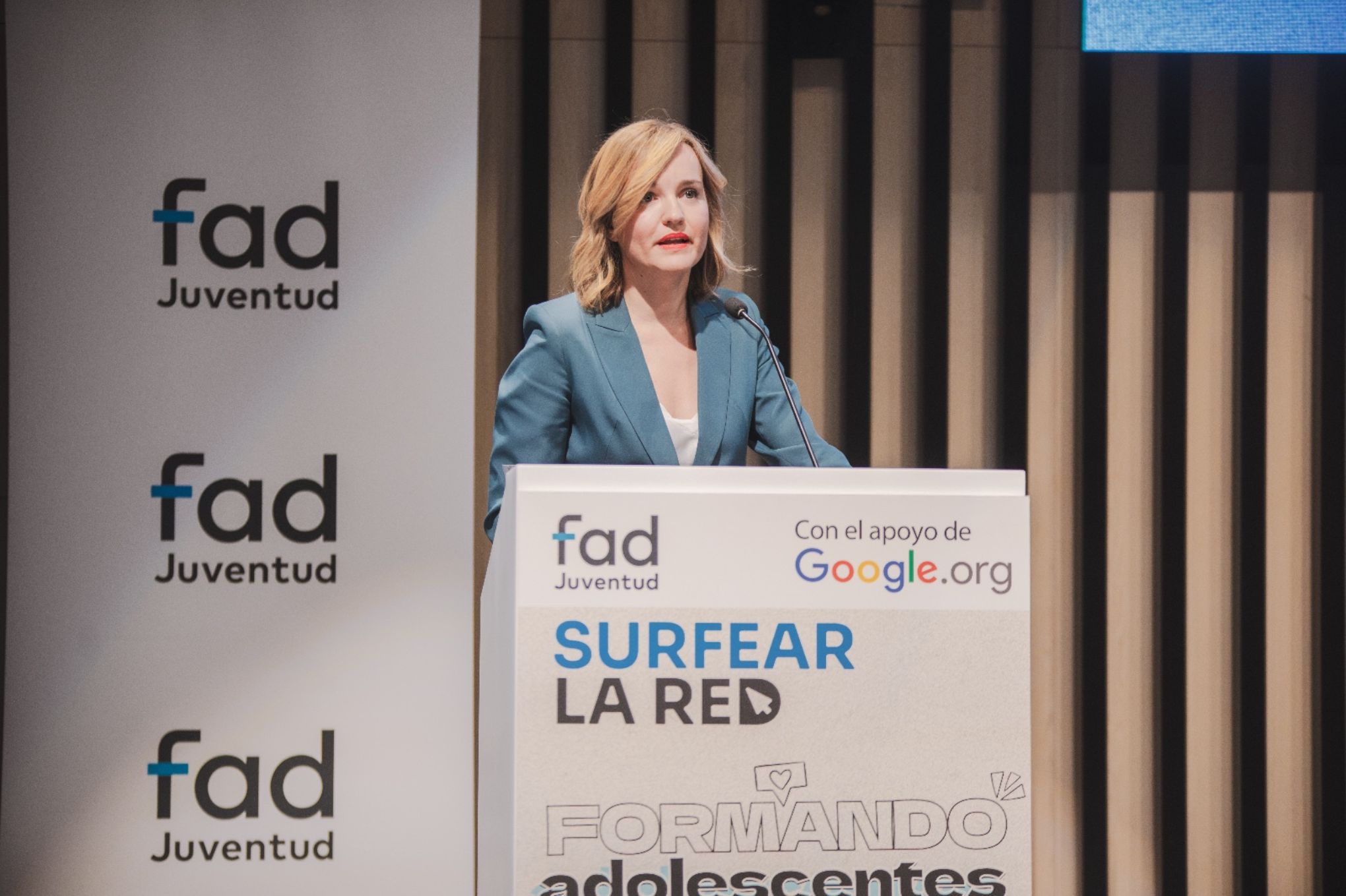 Pilar Alegría apuesta por educar en el pensamiento crítico a los jóvenes frente a la desinformación