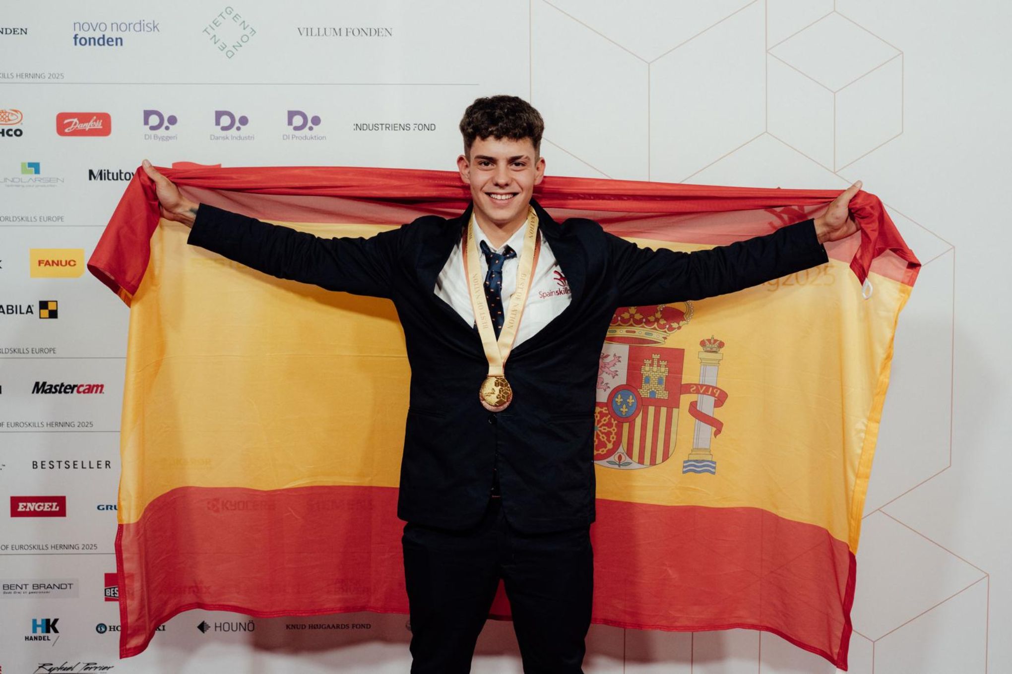 La selección española logra ocho medallas, una de bronce y siete de excelencia, en el EuroSkills de Herning (Dinamarca)