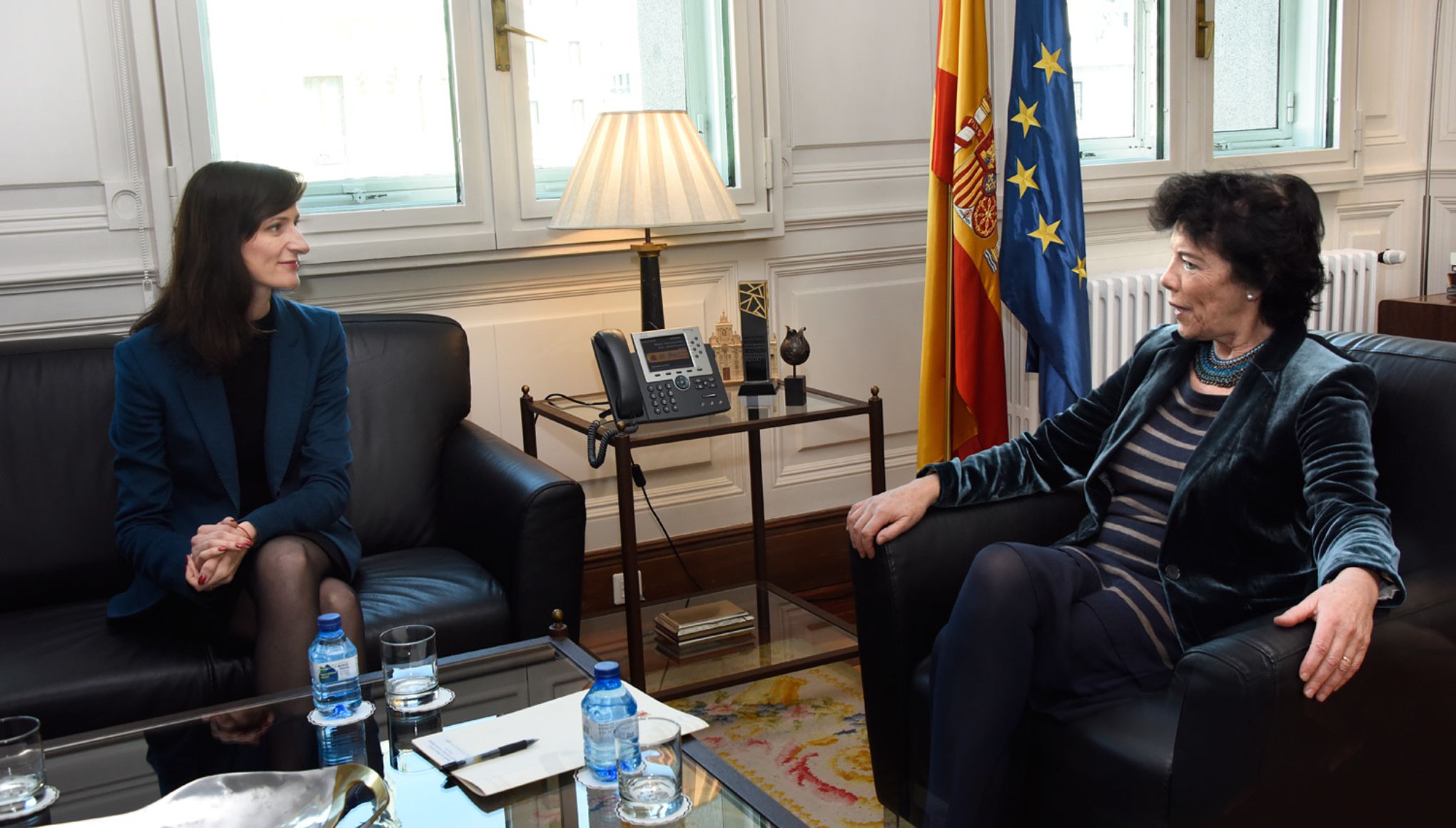 Isabel Celaá y Mariya Gabriel durante su reunión en el Ministerio de Educación y FP.