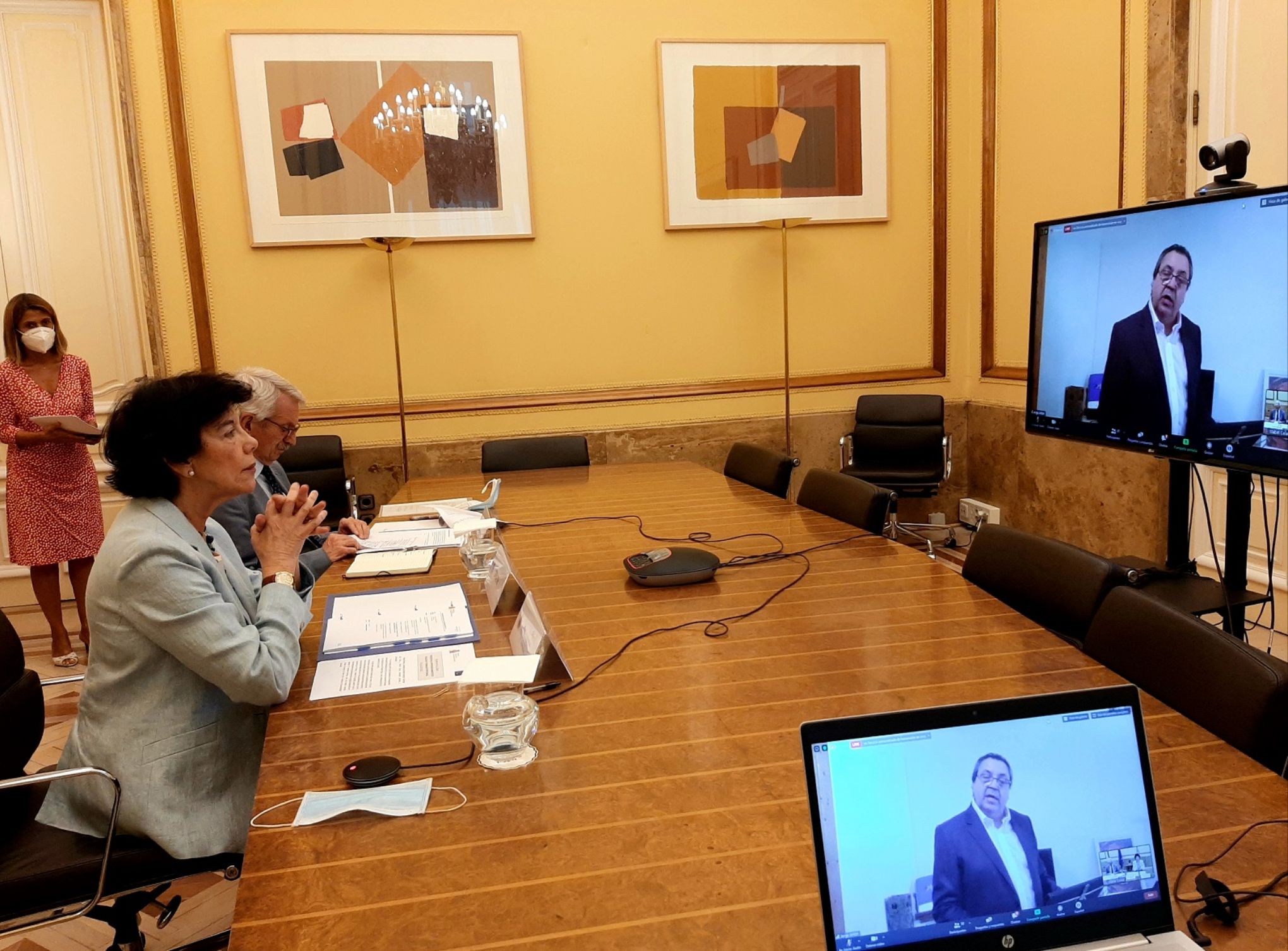 La ministra de Educación y Formación Profesional, Isabel Celaá, y su homólogo portugués, Tiago Brandâo, han inaugurado hoy Virtual Educa Connect.