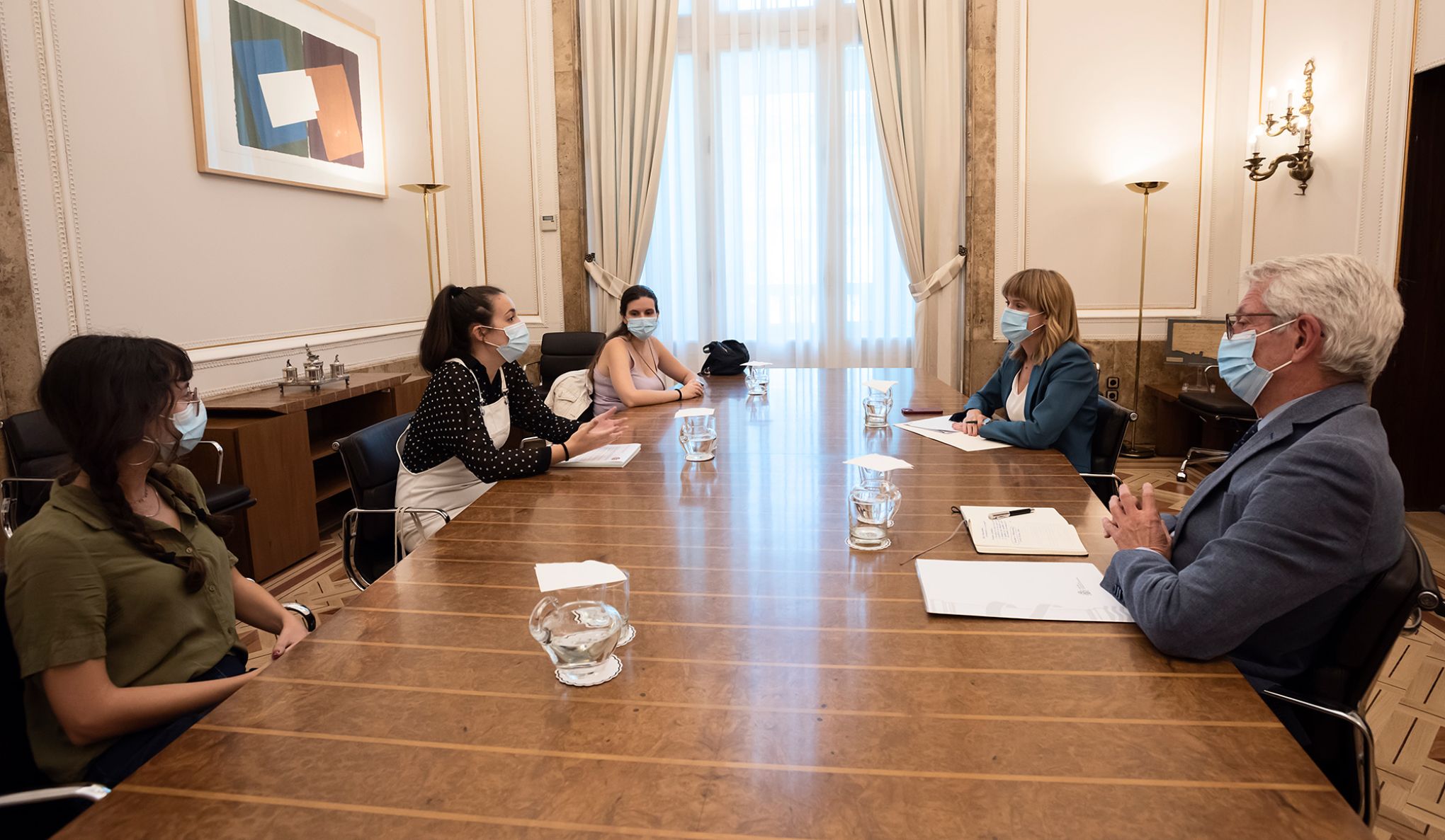 Pilar Alegría se reúne con representantes del Sindicato de Estudiantes