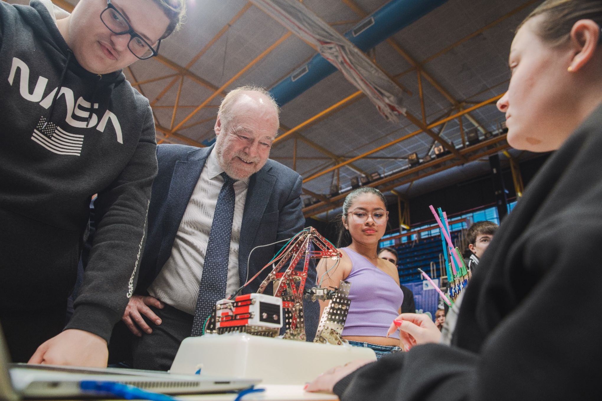 El secretario de Estado, José Manuel Bar, visita el Encuentro Estatal de Robótica Educativa ‘Robocampeones 2024’