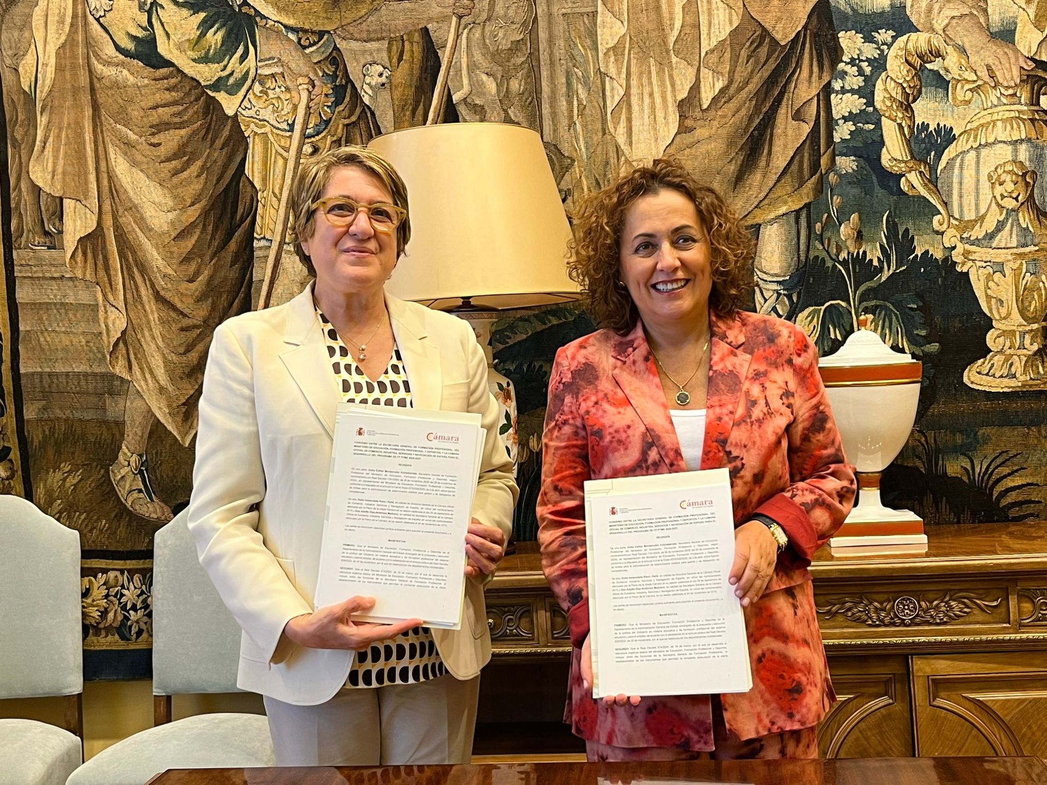 El Ministerio de Educación y la Cámara de Comercio firman un convenio para potenciar el carácter dual de la Formación Profesional