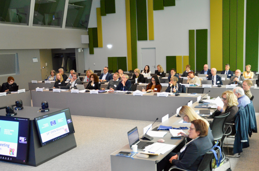 os miembros de EPAN durante la 14 reunión