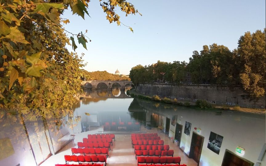Vista del Tíber y aula magna del Liceo Virgilio