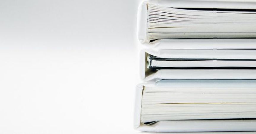 Imagen de libros apilados